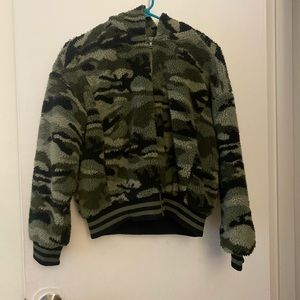 Scoop Size XS Camo Green Jacket